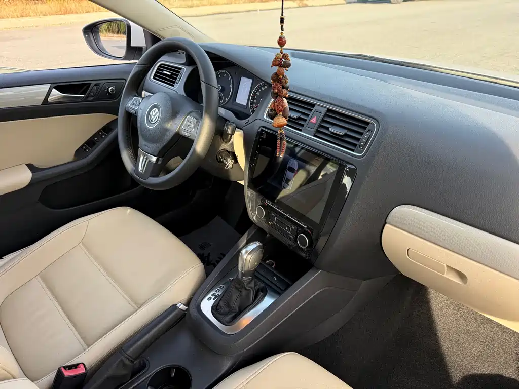 Volkswagen Sagitar — миниатюра 17