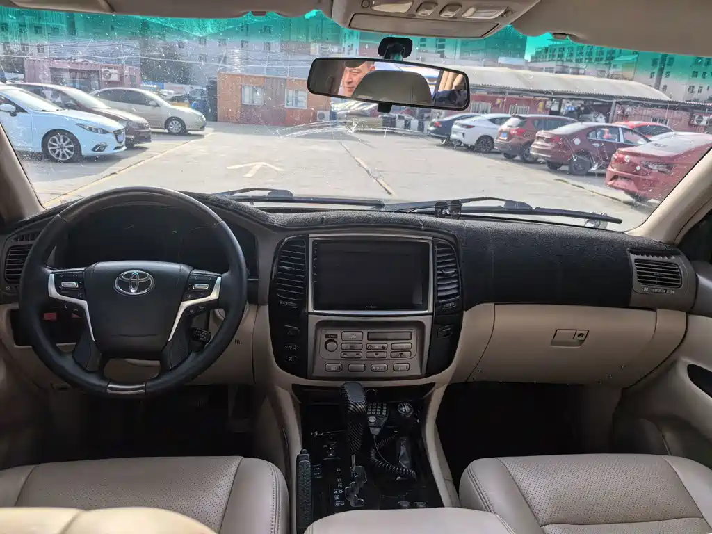 Toyota Land Cruiser — миниатюра 5