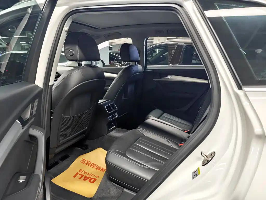 Audi Q5L — миниатюра 9