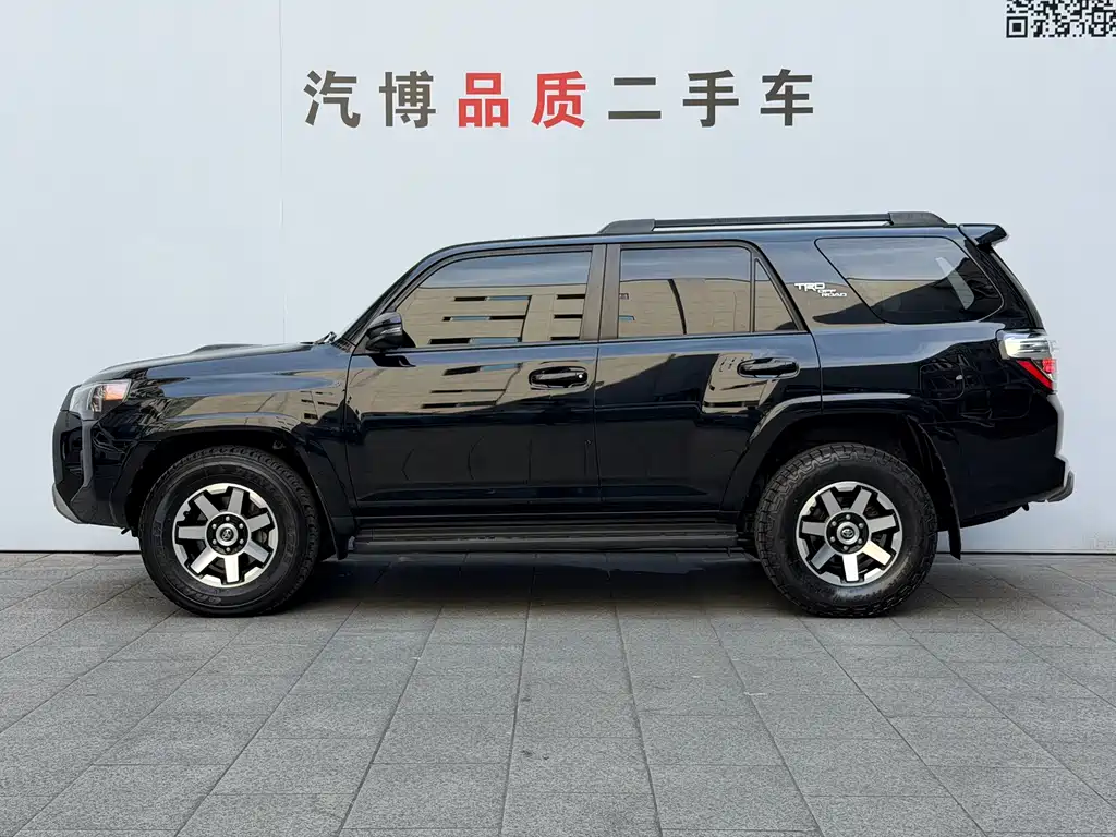 Toyota 4Runner 2022 3.5L AT