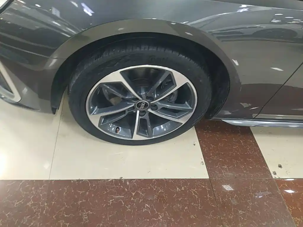 Audi A4L — миниатюра 23