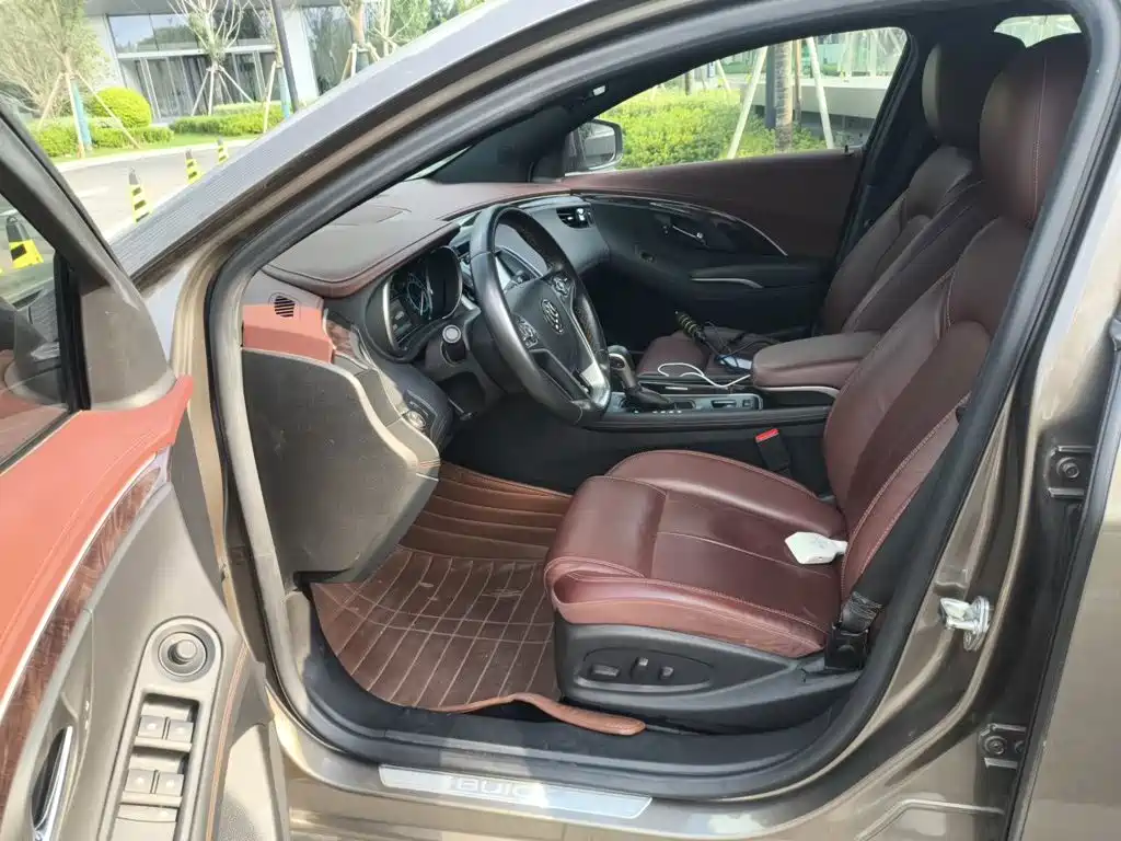 Buick LaCrosse — миниатюра 13