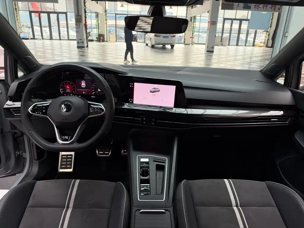 Volkswagen Golf — миниатюра 9