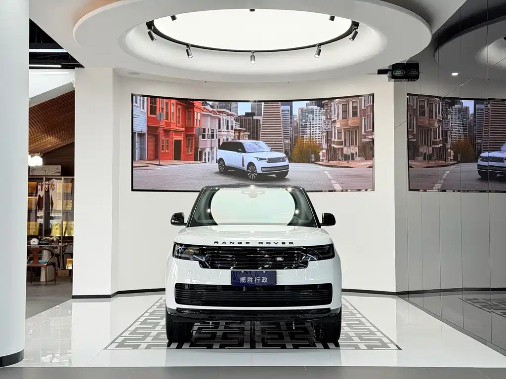 Land Rover Range Rover 2023 3.0 L6 360PS