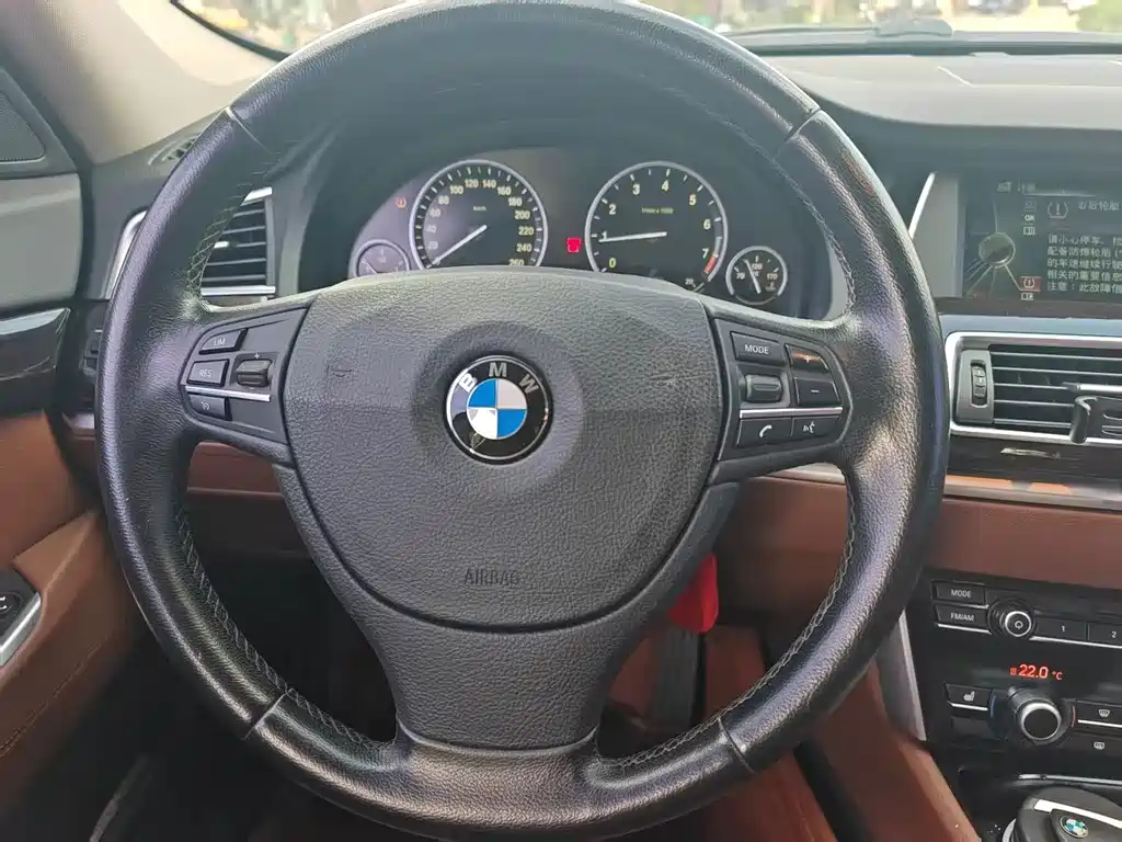 BMW 5 Series GT — миниатюра 14
