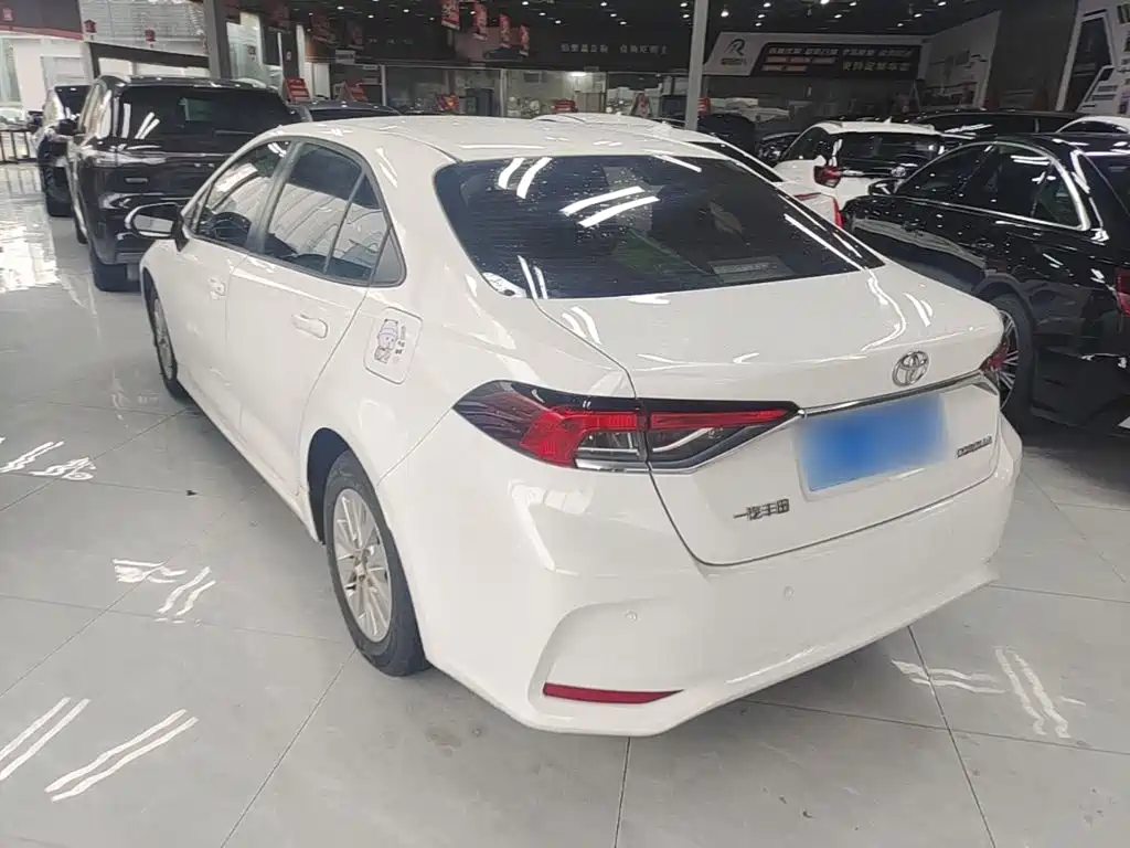 Toyota Corolla — миниатюра 5