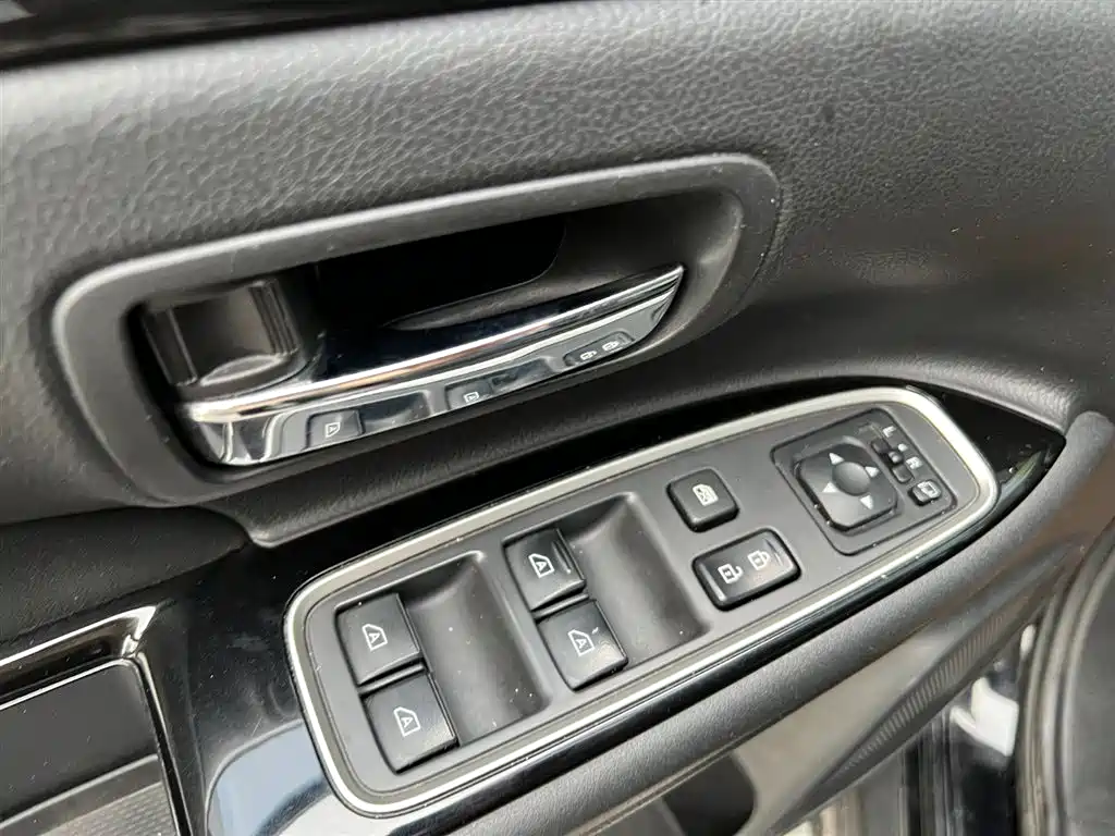 Mitsubishi Outlander 2019 2.0L Enjoy 5 мест V
