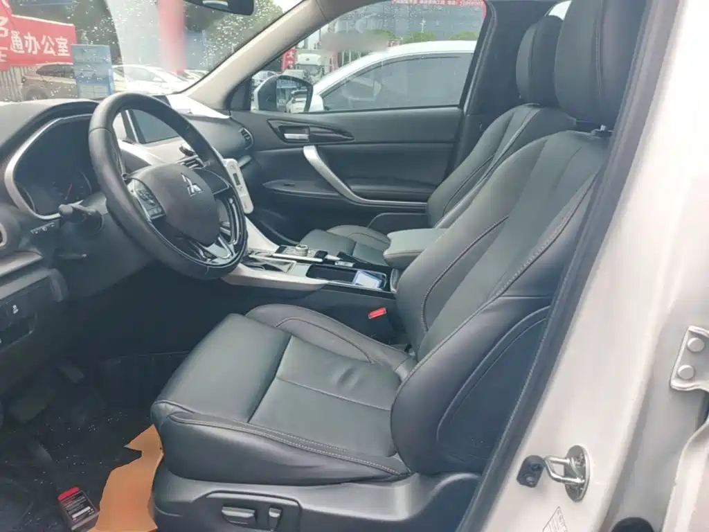 Mitsubishi Eclipse Cross — миниатюра 15