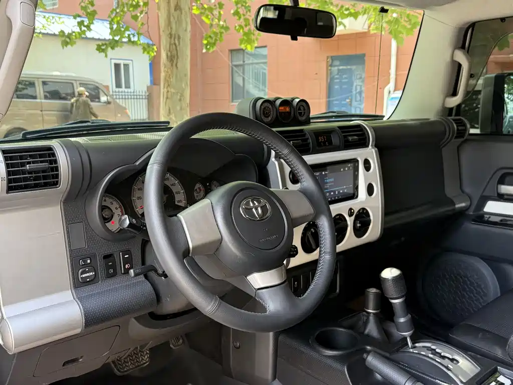 Toyota FJ Cruiser FJ 2020 4.0L AT