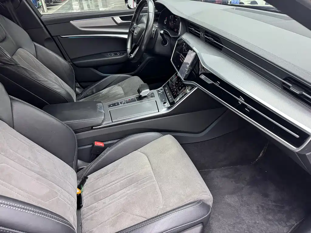 Audi A6L — миниатюра 12