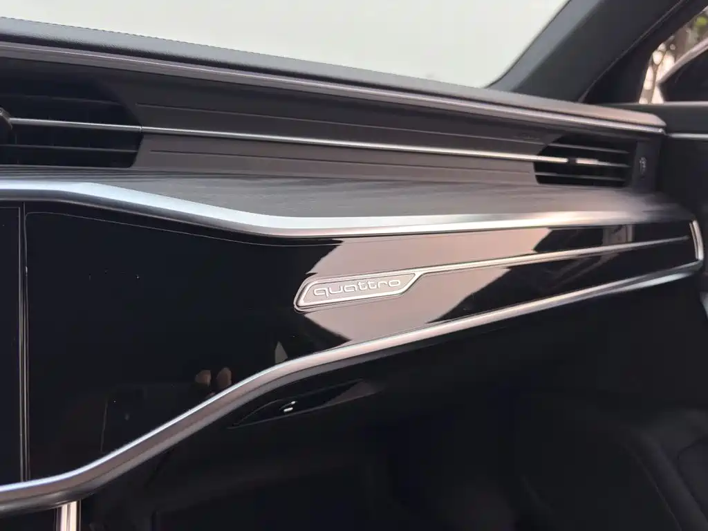 Audi A6L — миниатюра 11