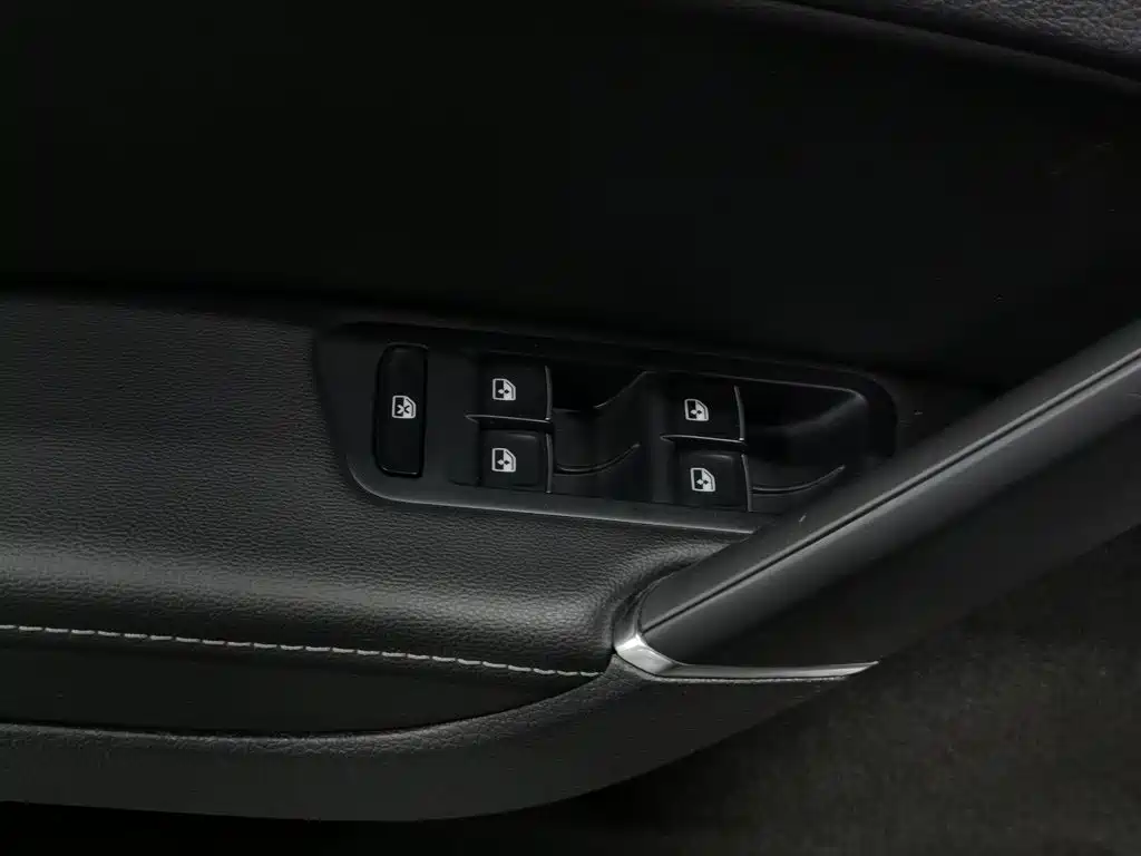 Volkswagen Golf — миниатюра 9