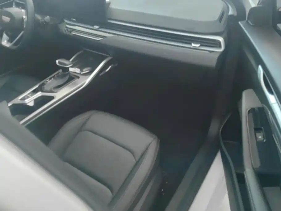 Geely Emgrand — миниатюра 8