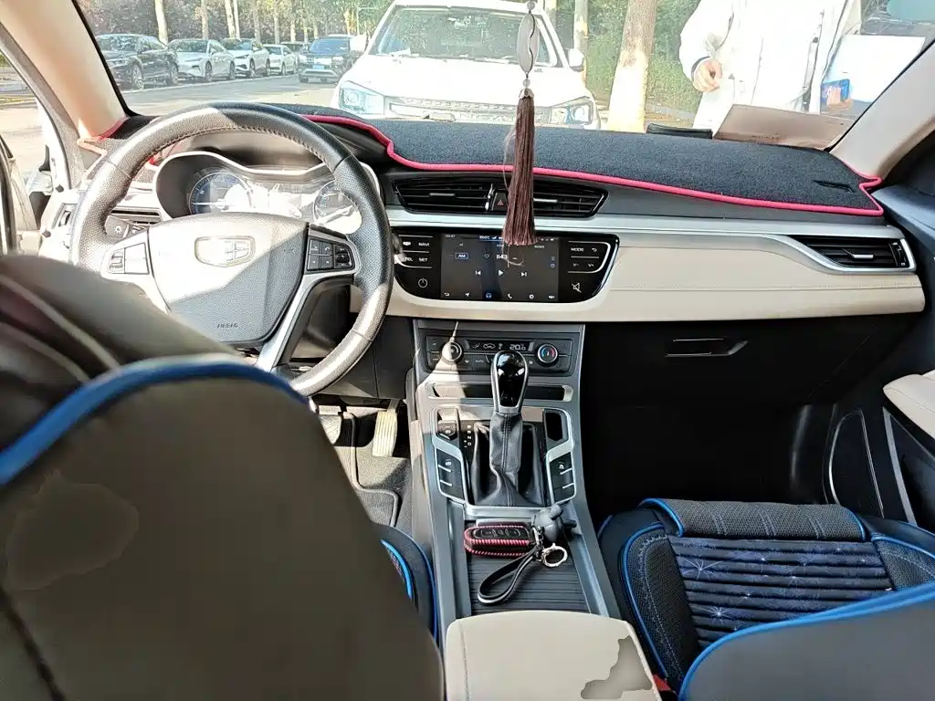 Geely Emgrand — миниатюра 10