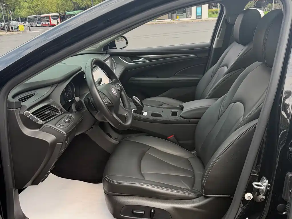 Buick LaCrosse — миниатюра 12