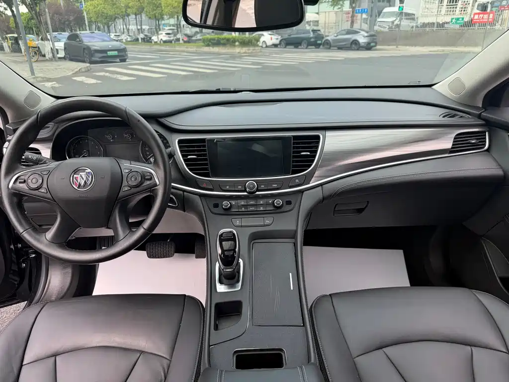 Buick LaCrosse — миниатюра 11
