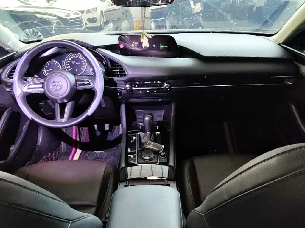 Mazda 3 Axela — миниатюра 10