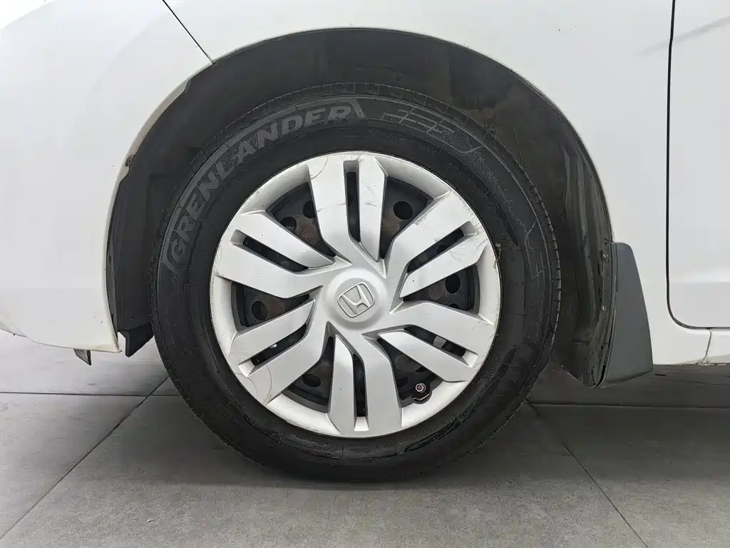 Honda Fit — миниатюра 17