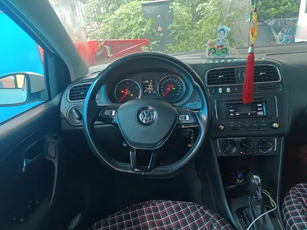 Volkswagen Polo — миниатюра 11