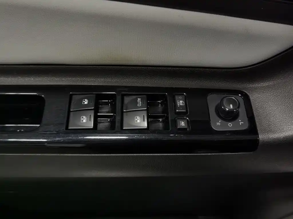 BAIC New Energy EC5 — миниатюра 9