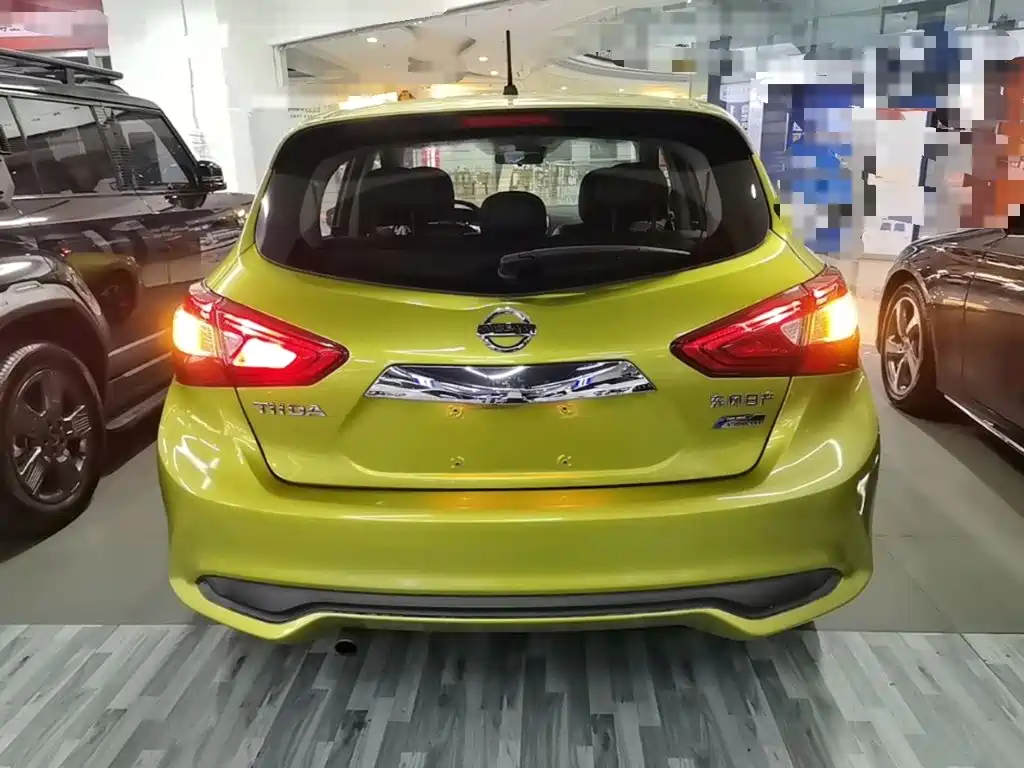 Nissan Tiida — миниатюра 6