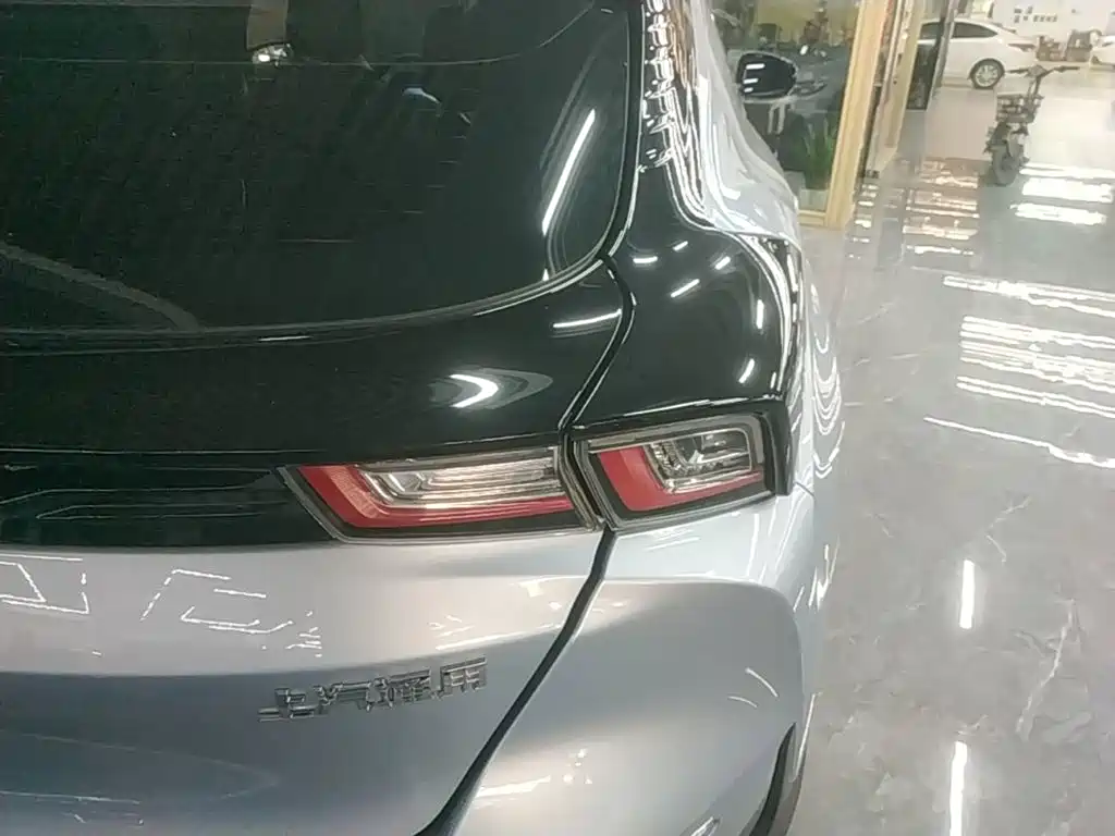 Chevrolet Menlo — миниатюра 8