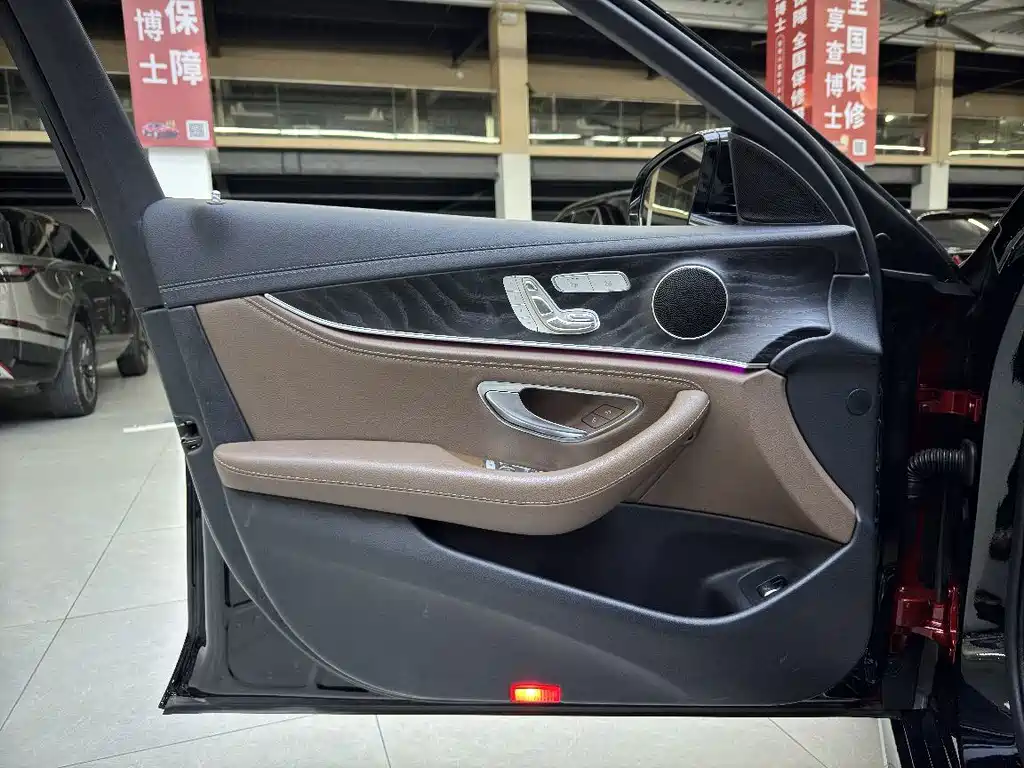 Mercedes-Benz E-Class — миниатюра 3