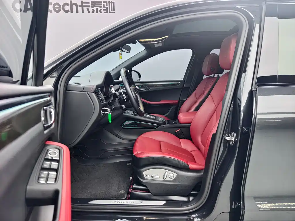 Porsche Macan — миниатюра 7