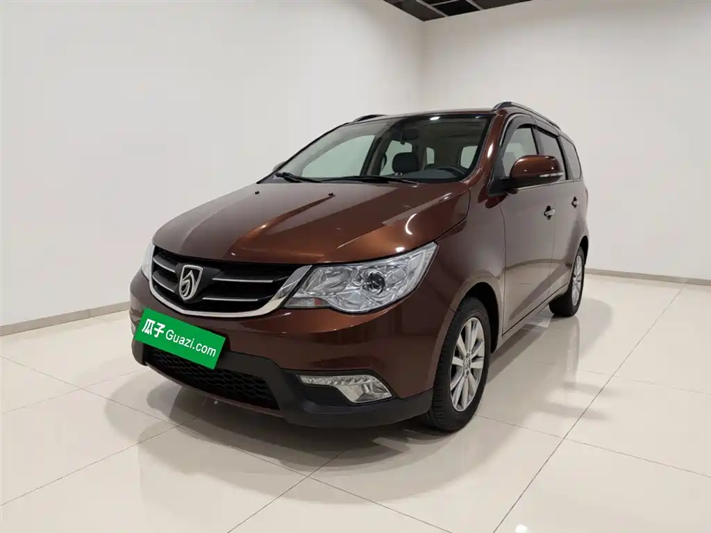 Baojun 730 2015