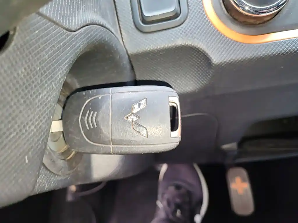 Wuling MINIEV — миниатюра 9