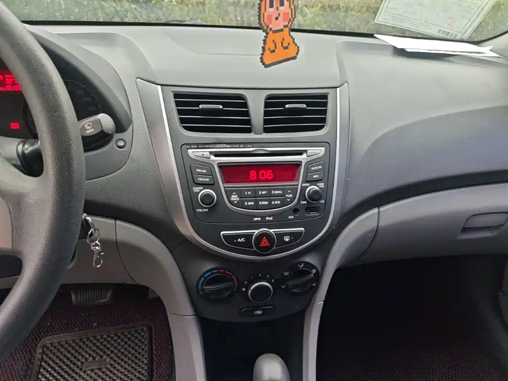 Hyundai Verna — миниатюра 13
