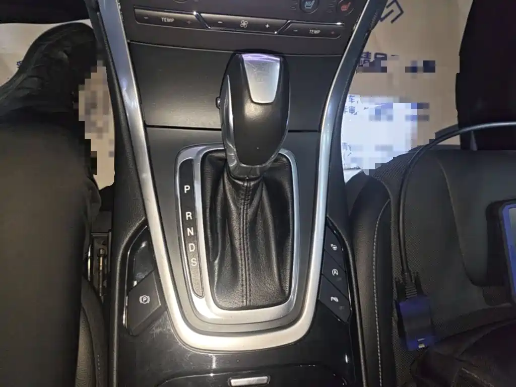 Ford Edge — миниатюра 14