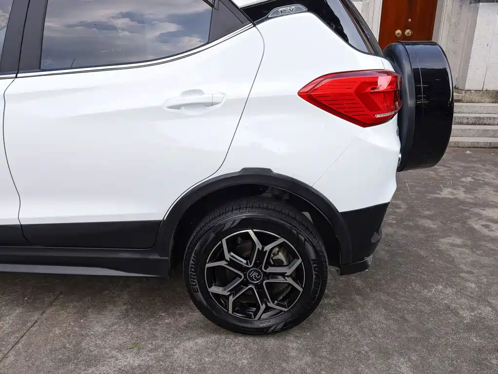 BYD Yuan Pro — миниатюра 11