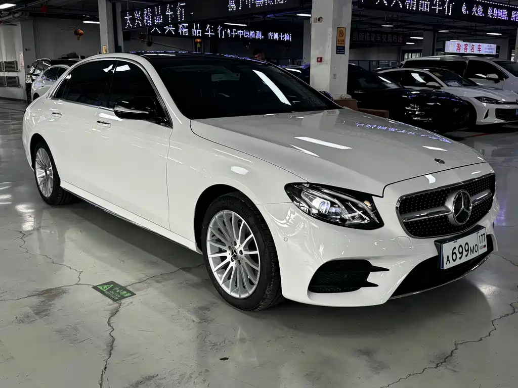 Mercedes-Benz E-Class — миниатюра 3
