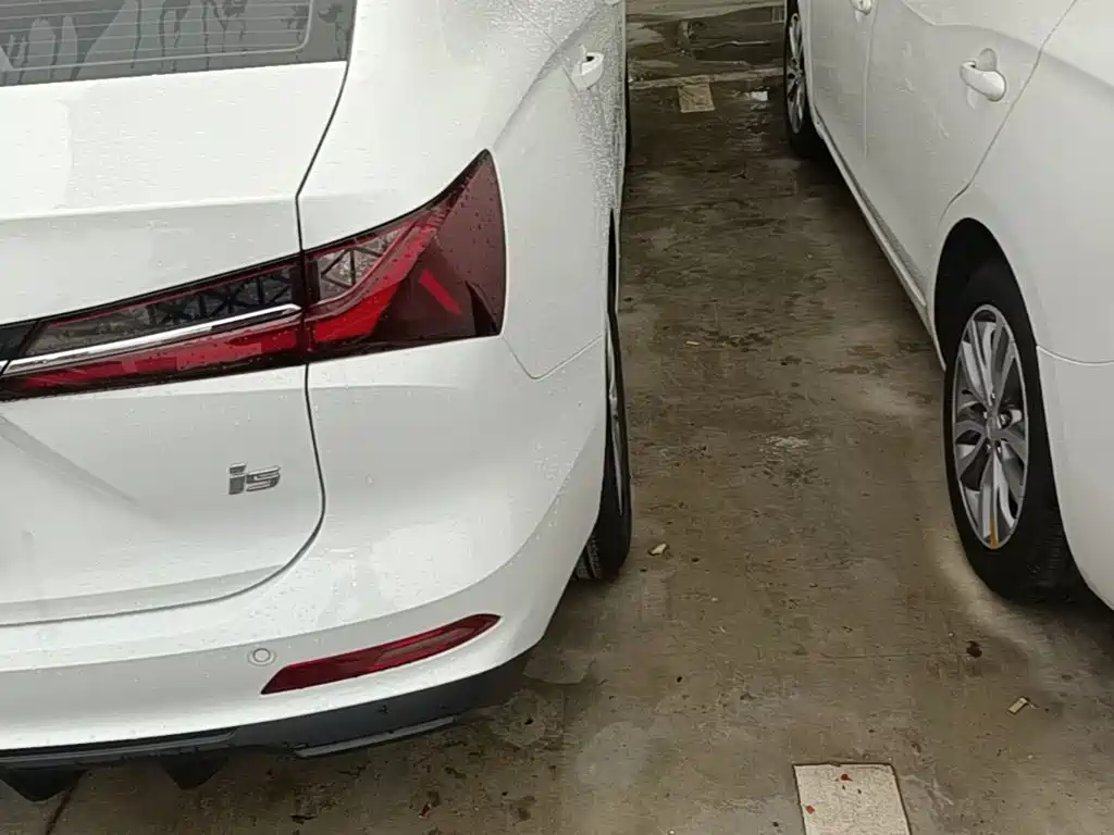 Roewe i5 — миниатюра 8