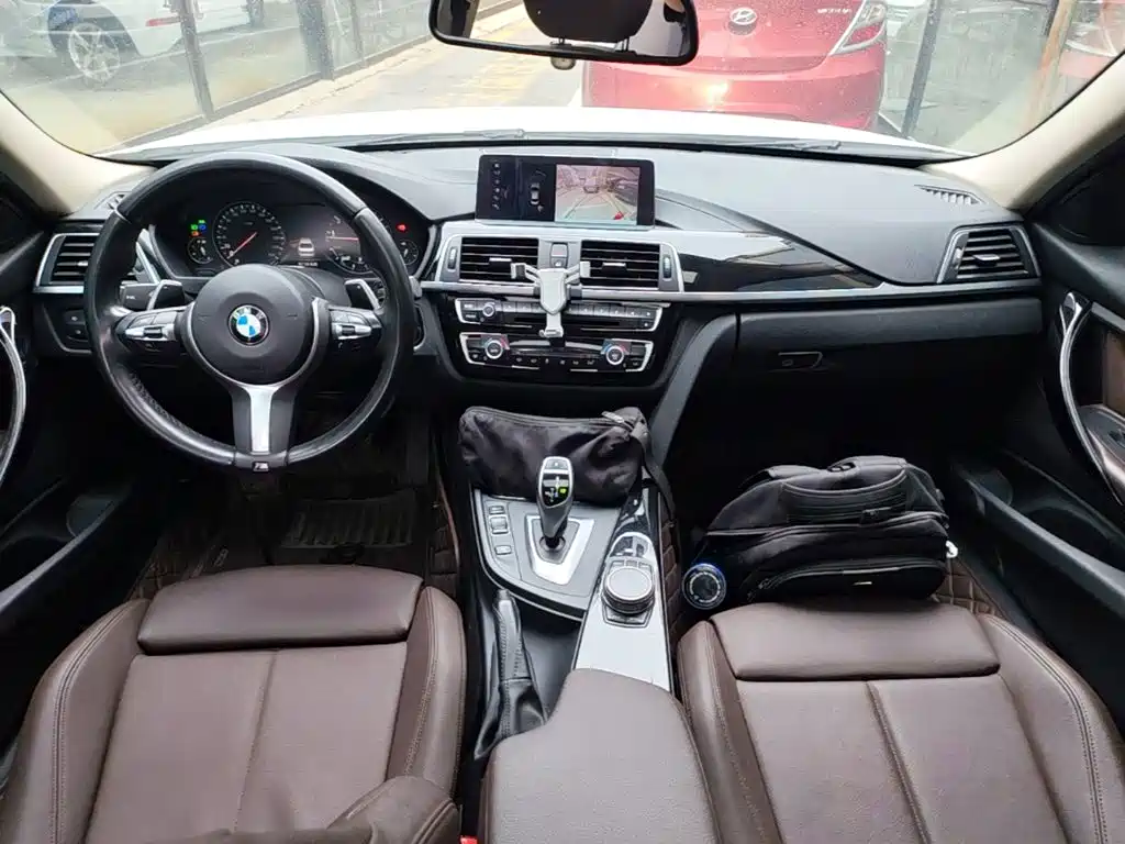 BMW 3 Series — миниатюра 10