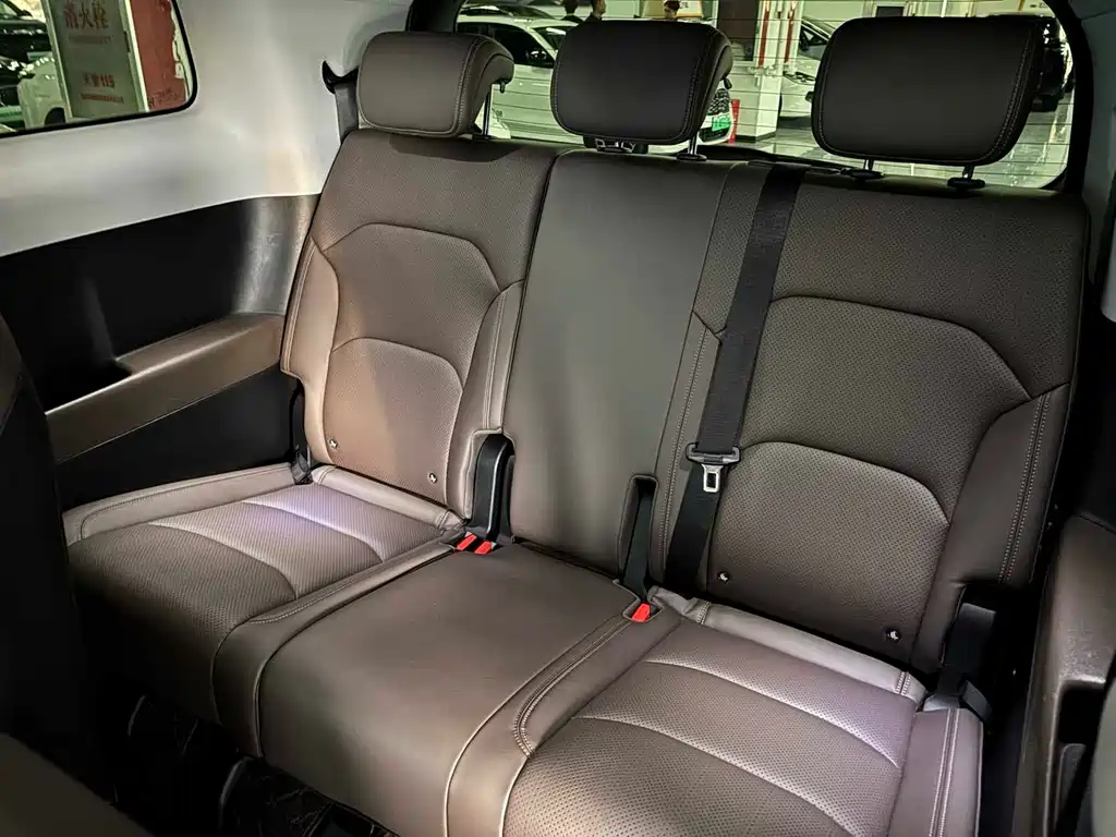 Wuling Xingguang 730 New Energy — миниатюра 9