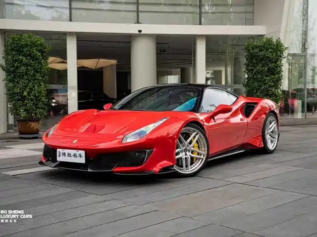 FERRARI  488 2017