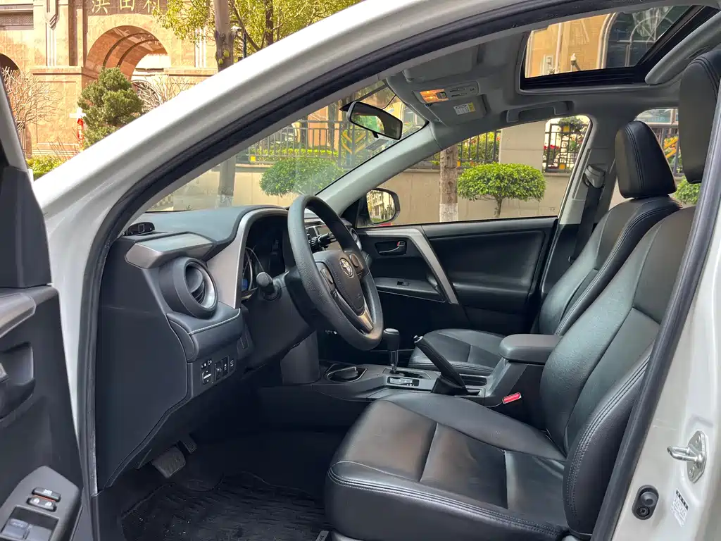 TOYOTA RAV4 RONGFANG