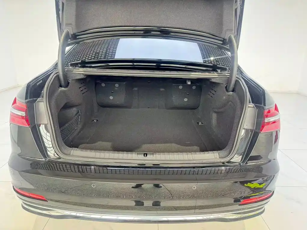 Audi A6L — миниатюра 6