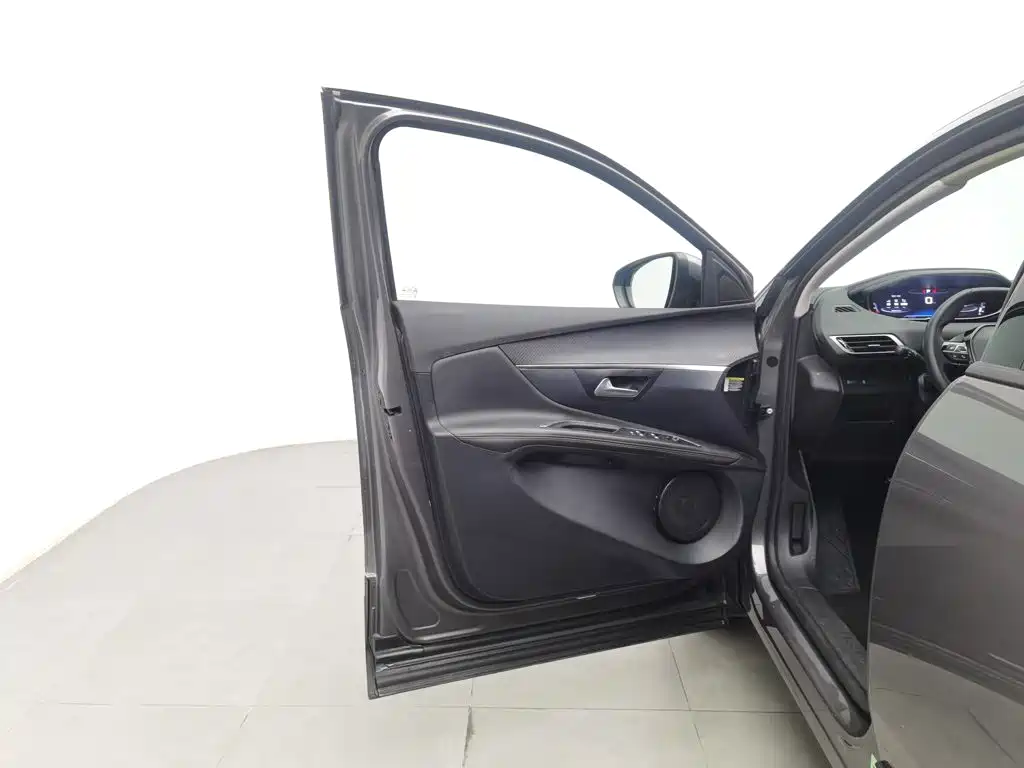 Peugeot 4008 — миниатюра 8