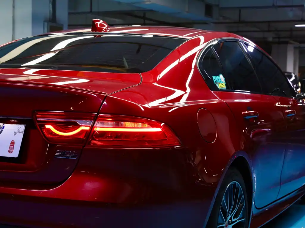Jaguar XE 2019 2.0T 300PS Landmark Edition