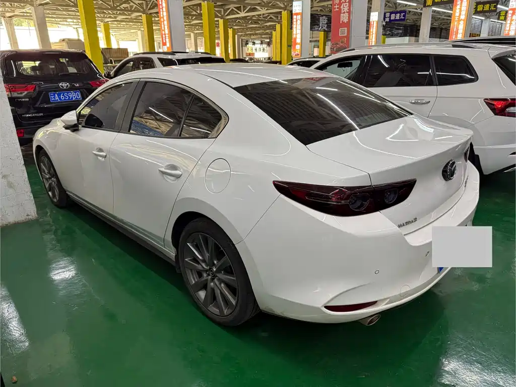 Mazda 3 Axela — миниатюра 4