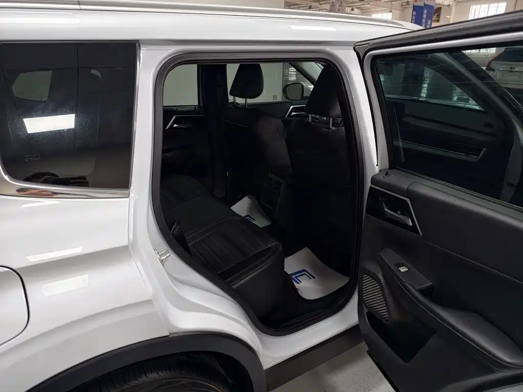 Mitsubishi Outlander — миниатюра 13