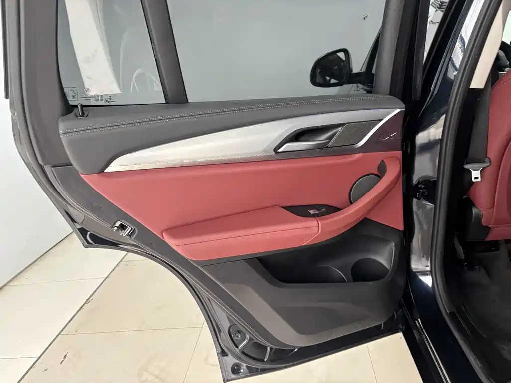 BMW iX3 — миниатюра 22