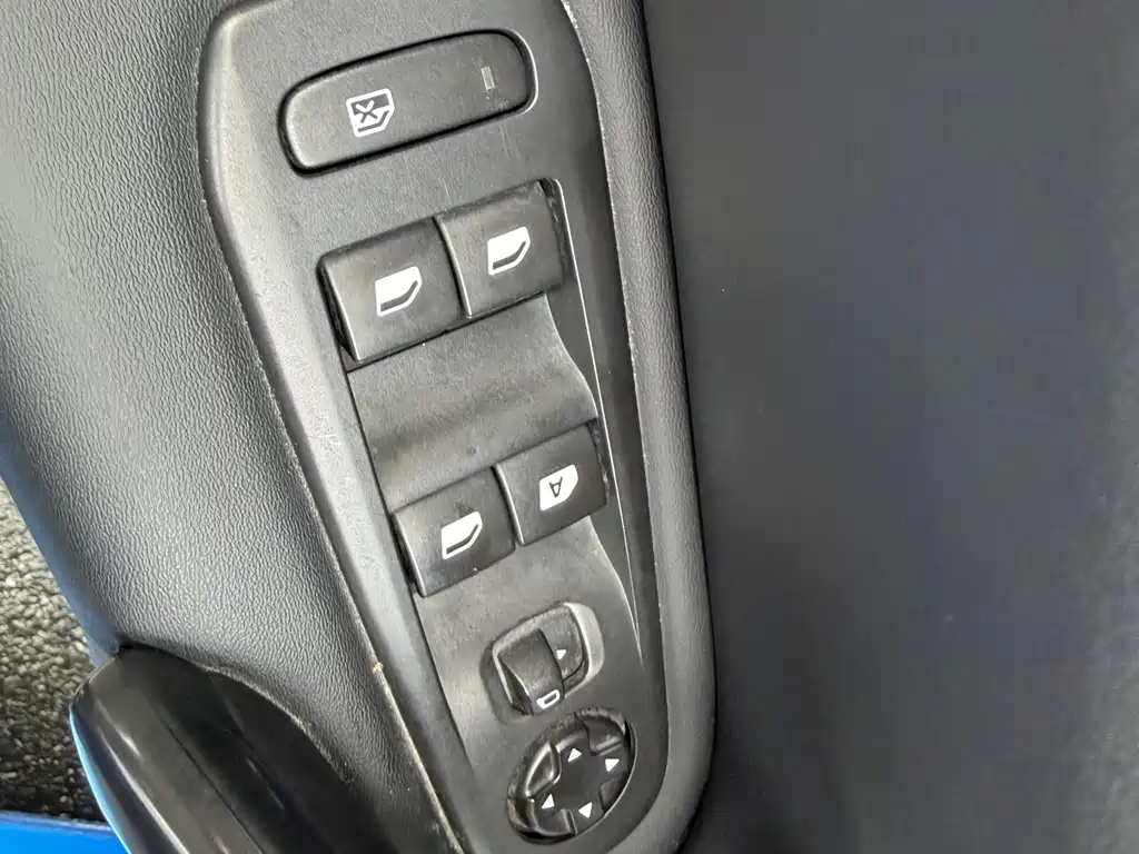 Peugeot 408 — миниатюра 22
