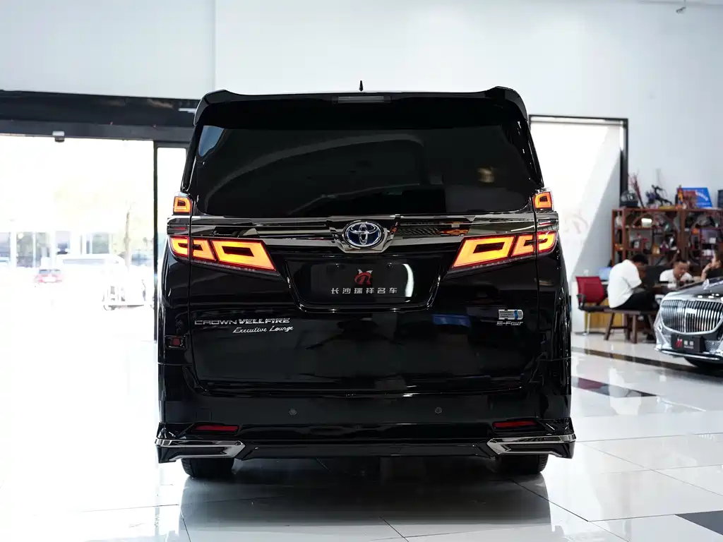 Toyota Vellfire — миниатюра 22