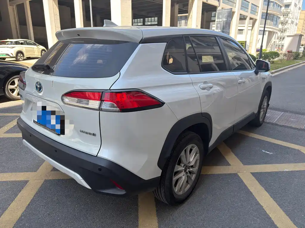 Toyota Corolla Cross — миниатюра 9