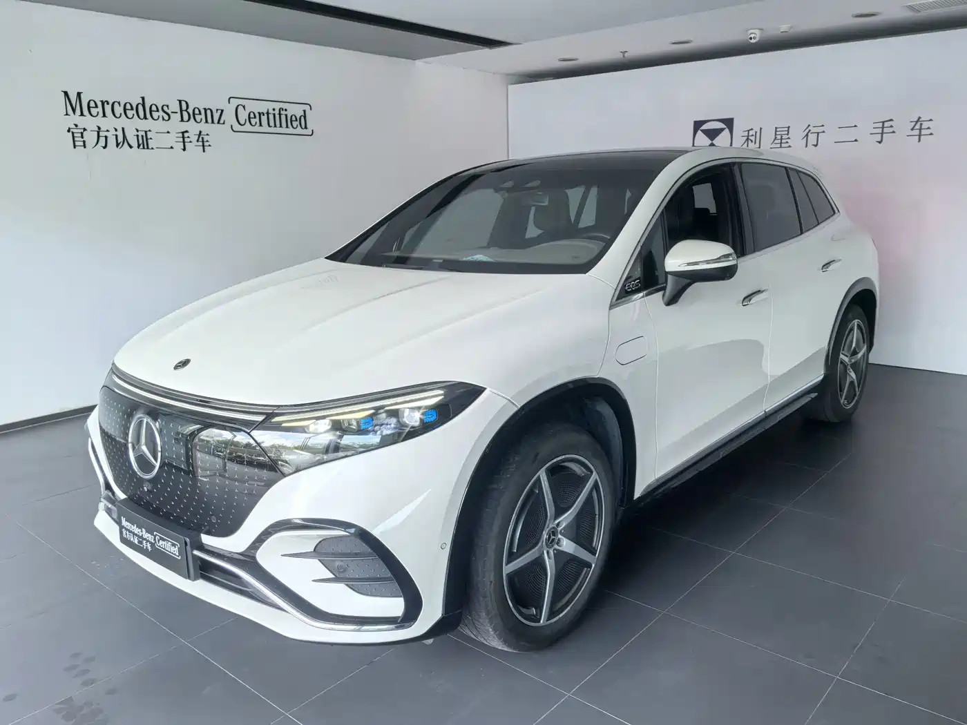 Mercedes-Benz EQS SUV
