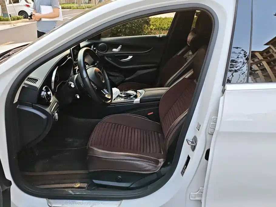 Mercedes-Benz C-Class — миниатюра 9